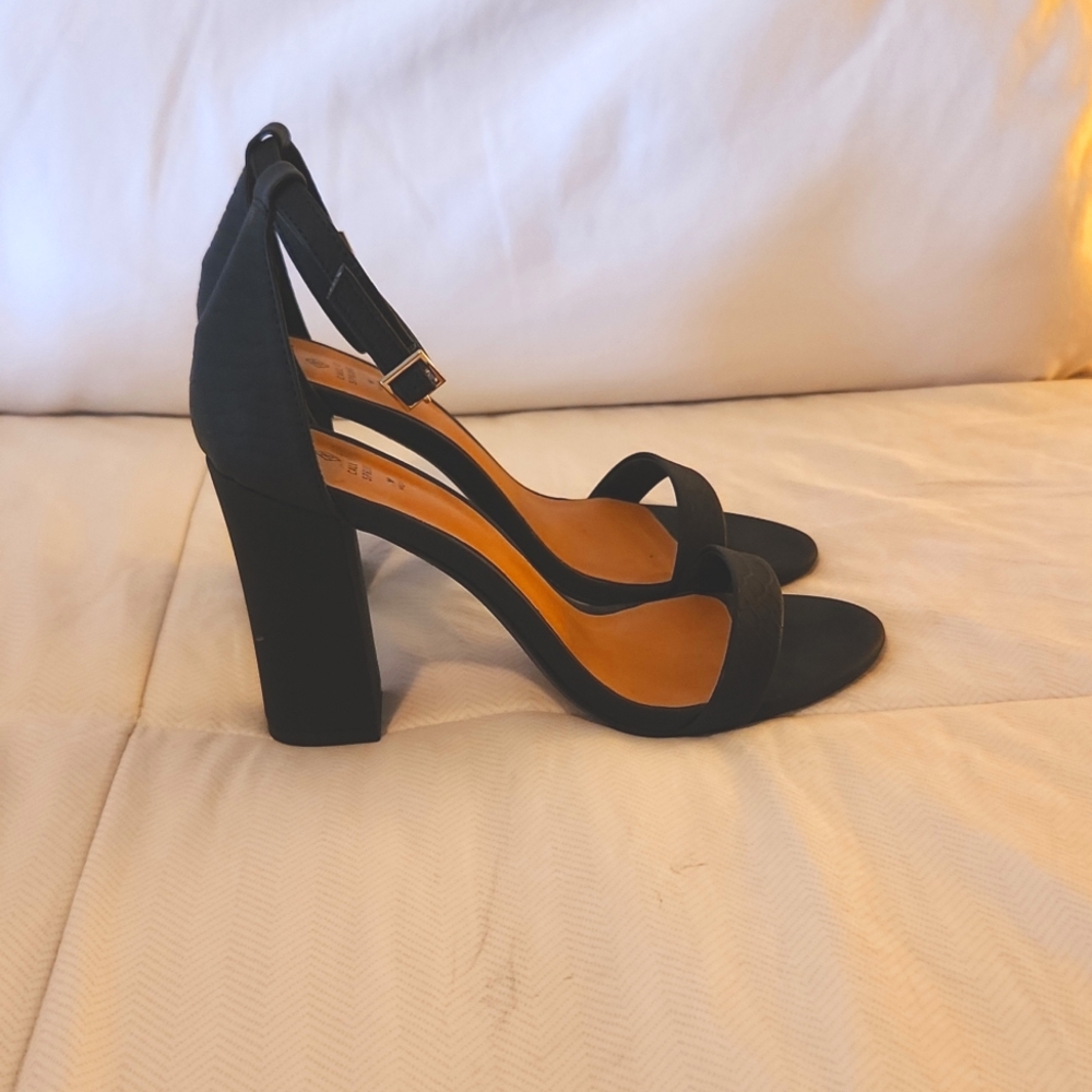 Women's Dress Sandals - Picture 2 of 5
